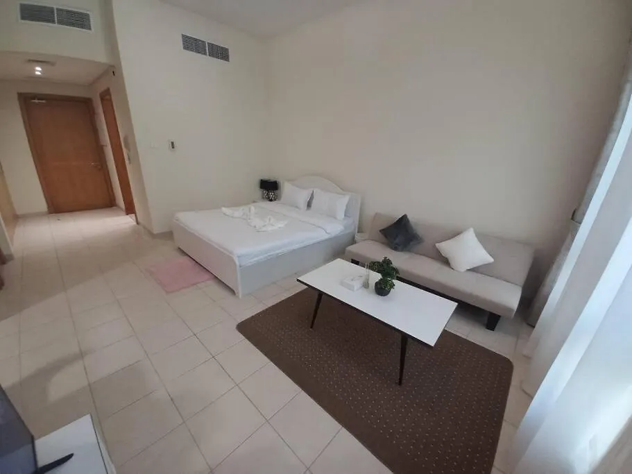 Cozy Studio In Discovery Gardens Dubai 0*,